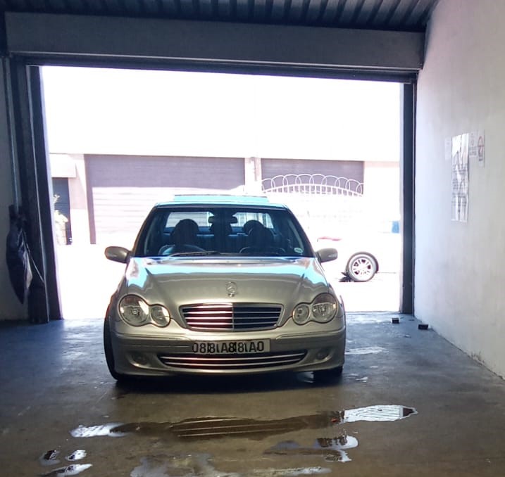 Siwe's Car Wash - Photo 3